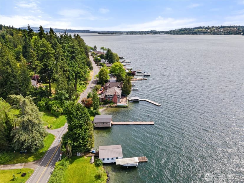 Property photo for 13117 Holmes Point Drive Ne, Kirkland photo 31