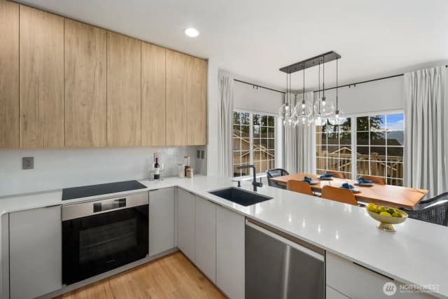 Property photo for 18638 Ne 55th Way #ll1863, Redmond