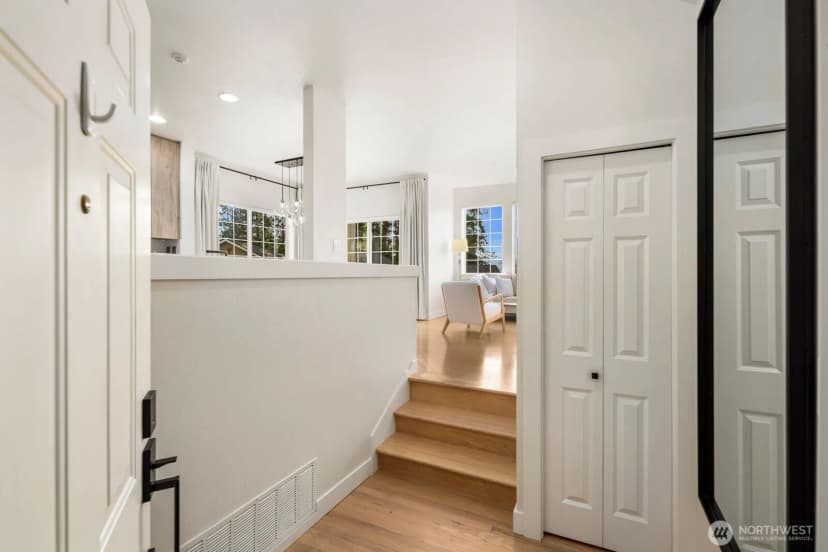 Property photo for 18638 Ne 55th Way #ll1863, Redmond photo 29