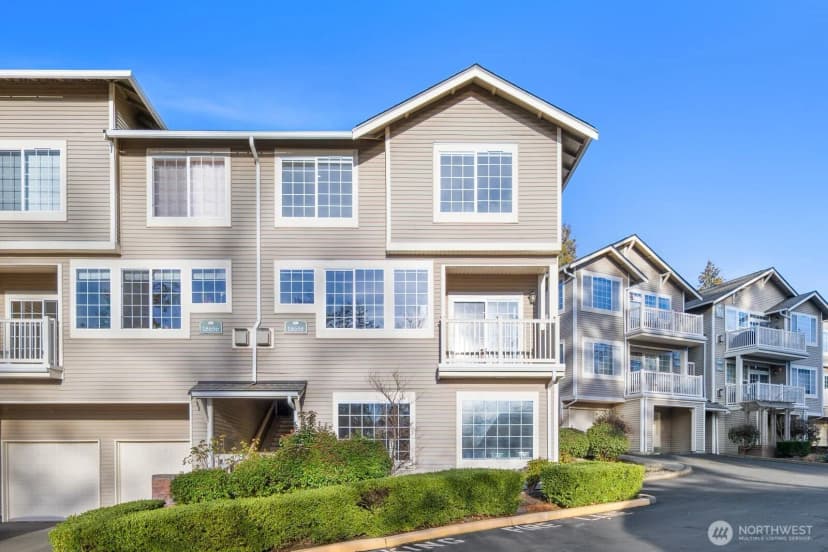 Property photo for 18638 Ne 55th Way #ll1863, Redmond photo 31