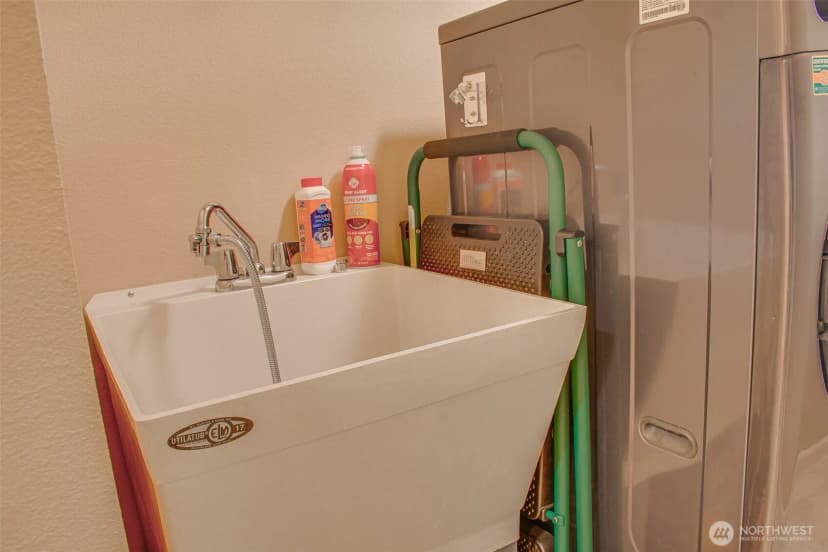 Property photo for 22 Ne L Street, Quincy photo 22