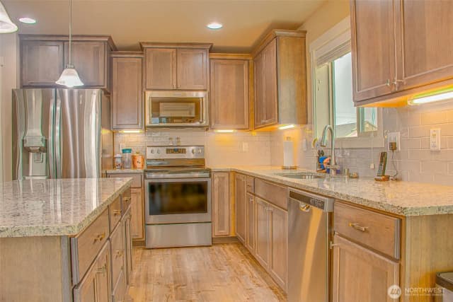 Property photo for 22 Ne L Street, Quincy photo 3