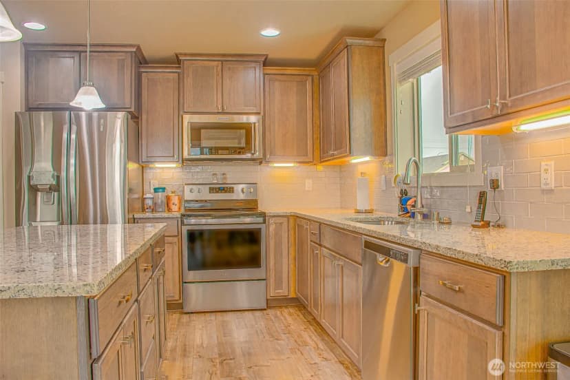 Property photo for 22 Ne L Street, Quincy photo 3