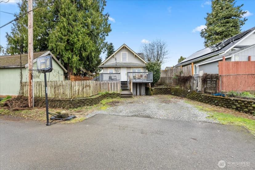Property photo for 2513 Cleveland Avenue, Everett photo 33