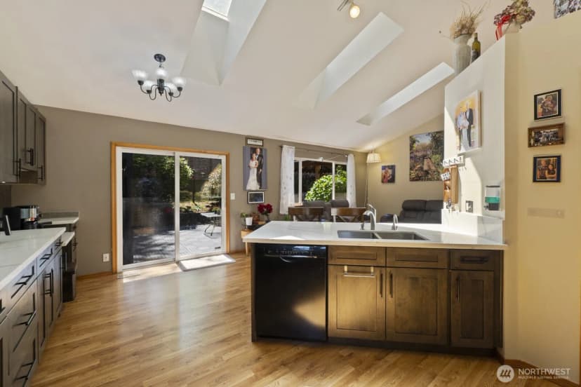 Property photo for 6108 133rd Place Sw, Edmonds photo 8