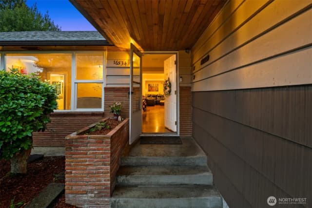 Property photo for 16534 4th Avenue S, Burien photo 5