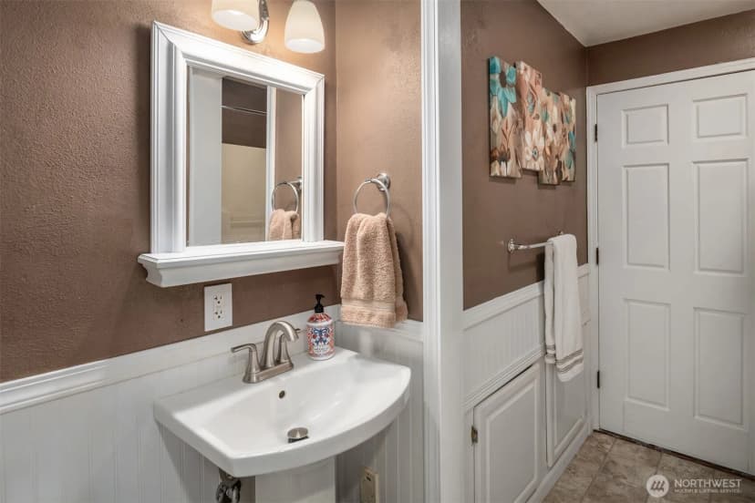 Property photo for 16534 4th Avenue S, Burien photo 23