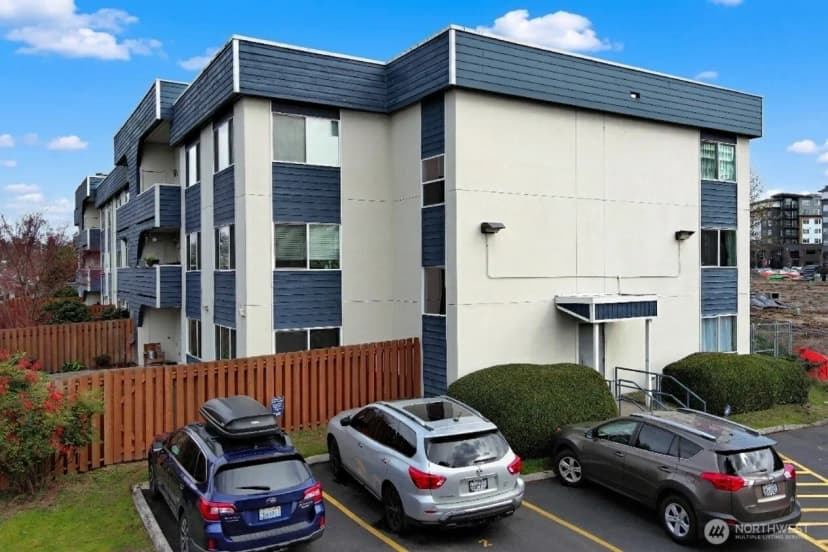Property photo for 1100 Harrington Avenue Ne #205, Renton photo 22