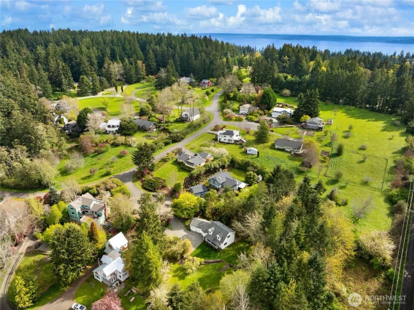Property photo for 11312 Westwind Court Ne, Bainbridge Island photo 29