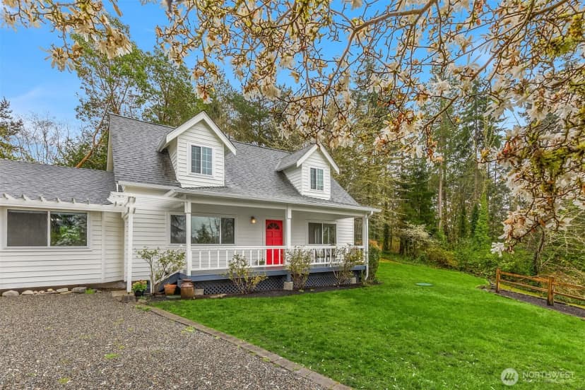 Property photo for 11312 Westwind Court Ne, Bainbridge Island photo 2