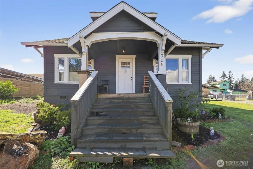 Property photo for 705 E Dearborn Avenue, Shelton