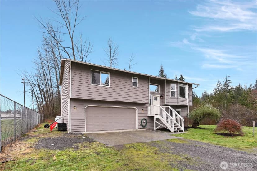 Property photo for 807 E Stanley Place, Granite Falls photo 2
