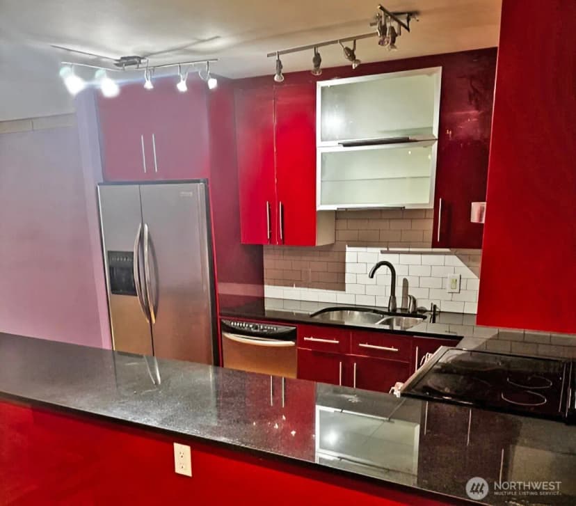 Property photo for 2100 3rd Avenue #505, Seattle photo 11