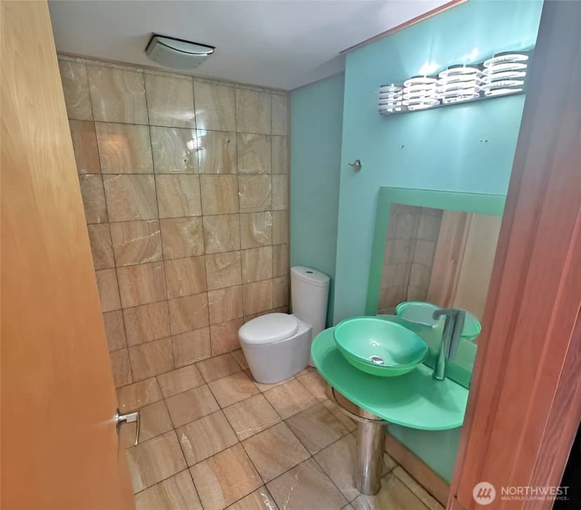 Property photo for 2100 3rd Avenue #505, Seattle photo 12