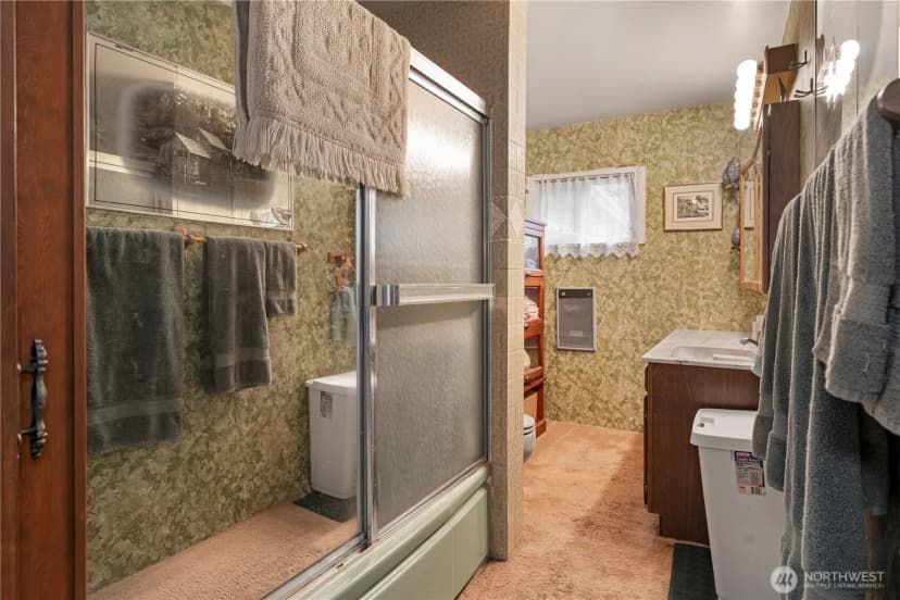 Property photo for 402 E Madrona Boulevard Nw, Lakebay photo 20