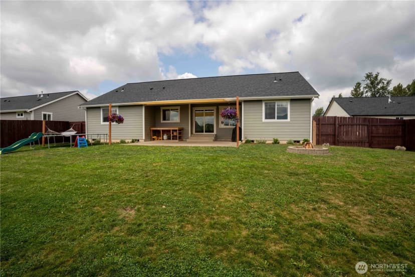 Property photo for 413 Cornerstone Drive, Sumas photo 6