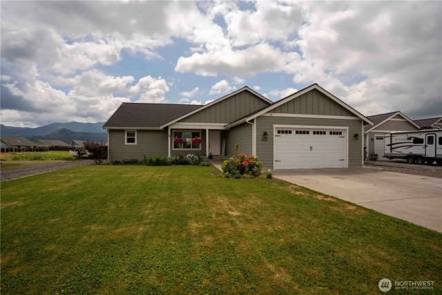 Property photo for 413 Cornerstone Drive, Sumas