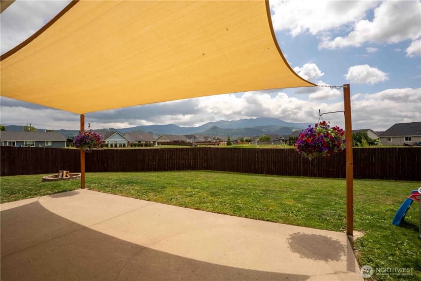 Property photo for 413 Cornerstone Drive, Sumas photo 8
