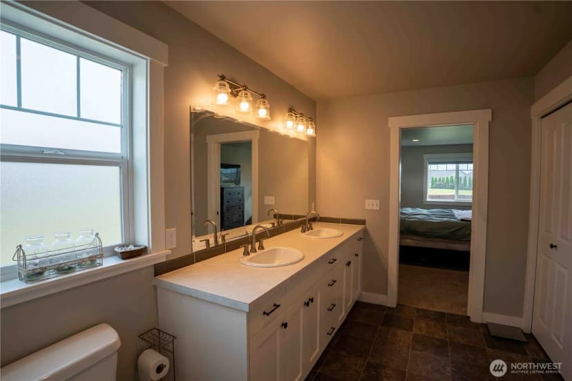 Property photo for 413 Cornerstone Drive, Sumas photo 23