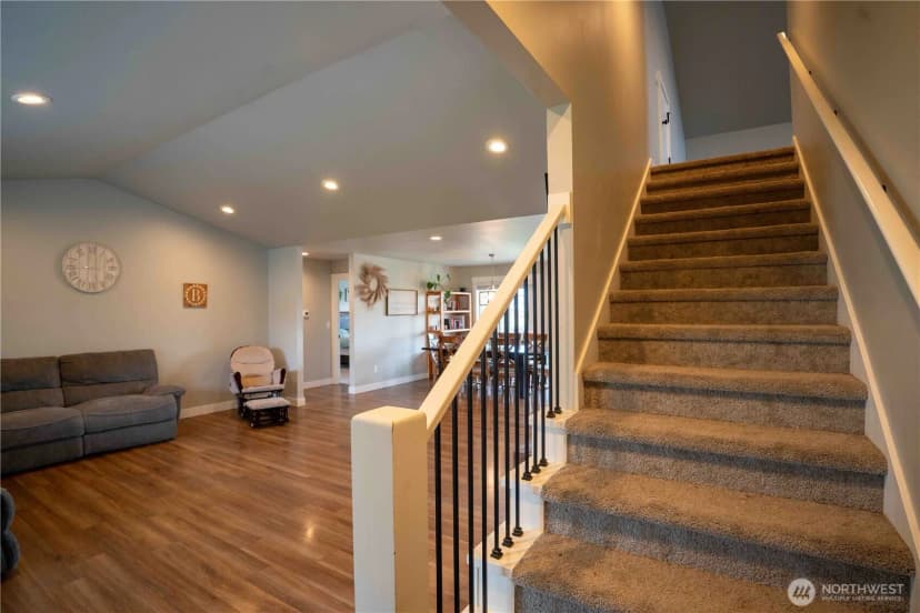 Property photo for 413 Cornerstone Drive, Sumas photo 30