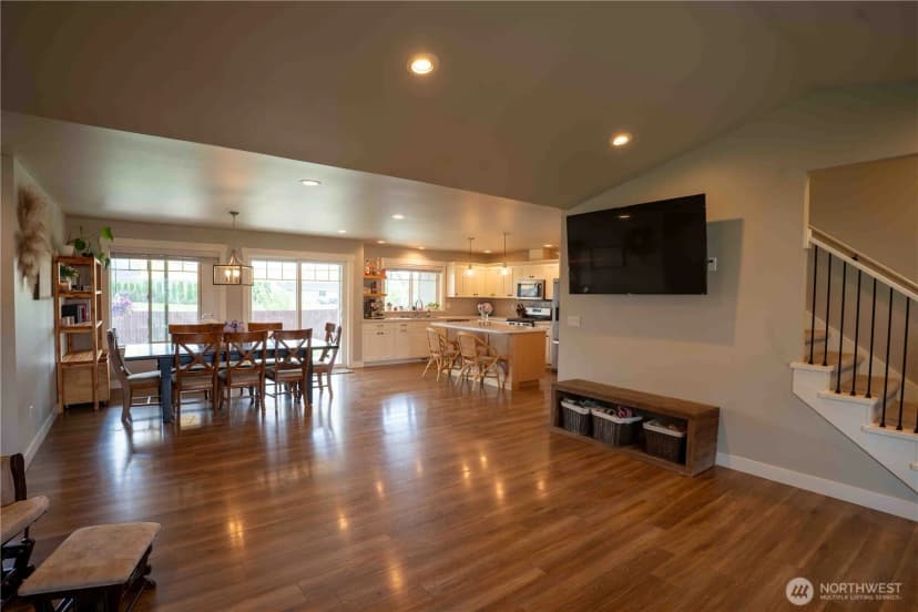 Property photo for 413 Cornerstone Drive, Sumas photo 13