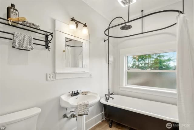 Property photo for 1617 33rd Avenue, Seattle photo 5