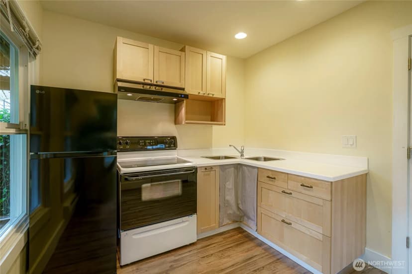 Property photo for 1617 33rd Avenue, Seattle photo 28