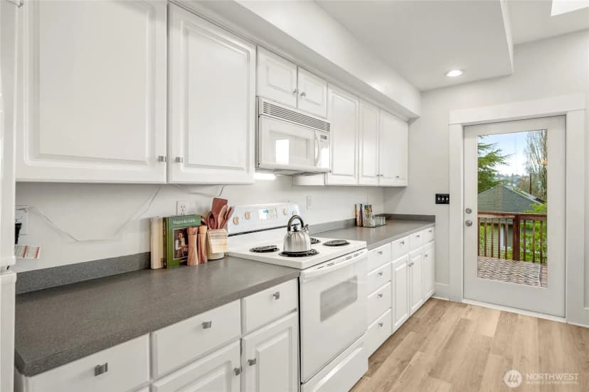 Property photo for 1617 33rd Avenue, Seattle photo 11
