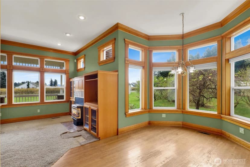 Property photo for 220 Russet Avenue, Lynden photo 11