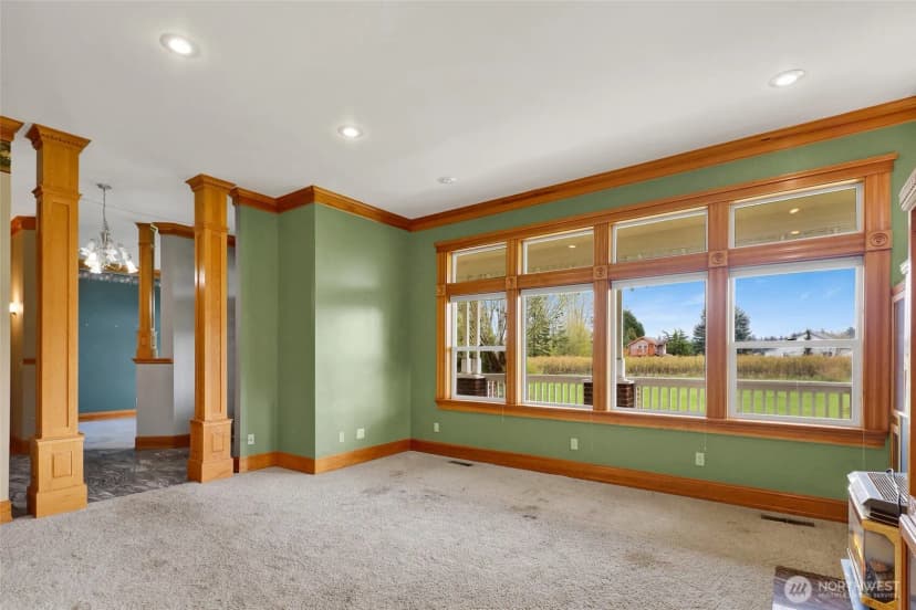 Property photo for 220 Russet Avenue, Lynden photo 9