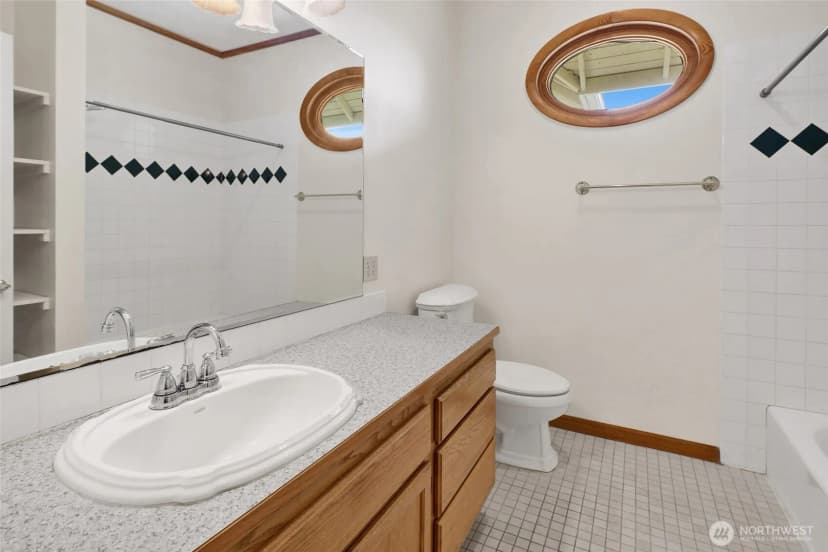Property photo for 220 Russet Avenue, Lynden photo 24