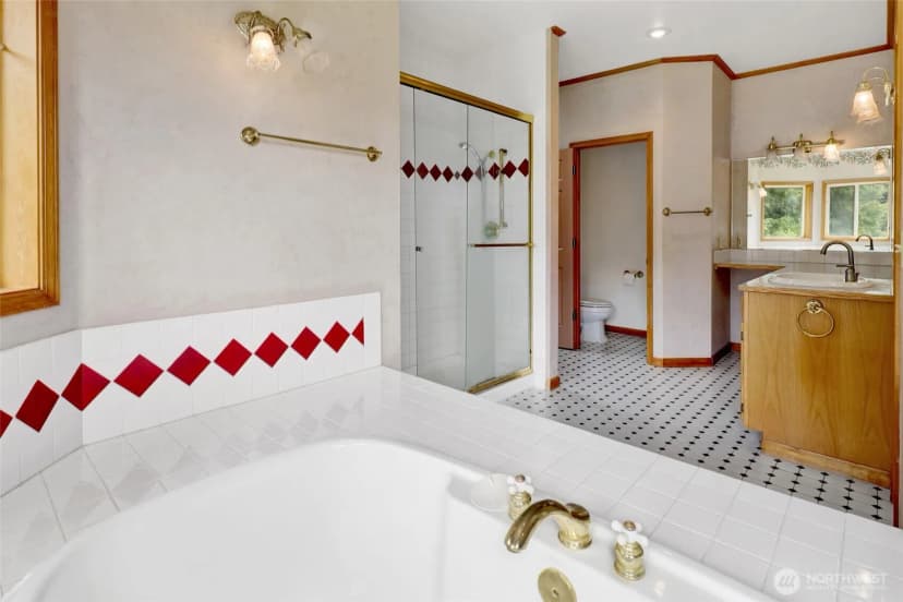 Property photo for 220 Russet Avenue, Lynden photo 22