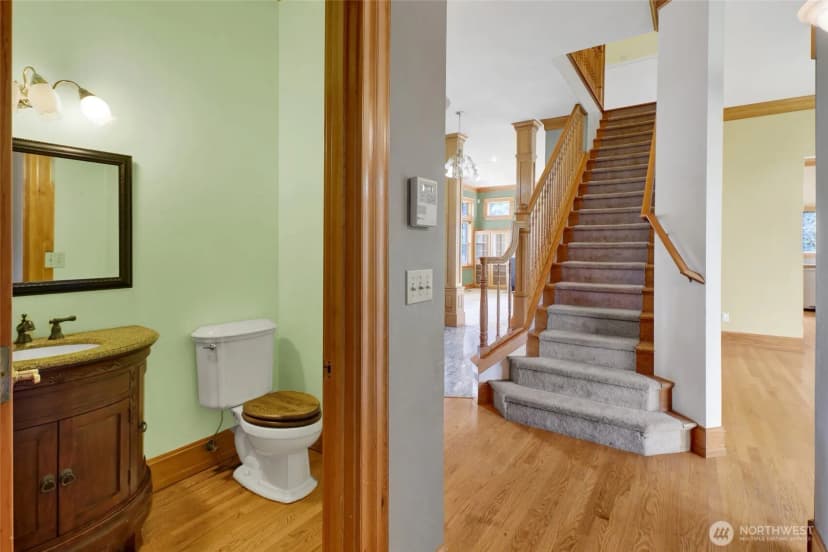 Property photo for 220 Russet Avenue, Lynden photo 18