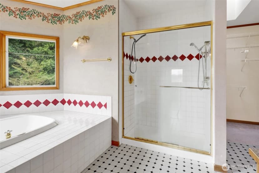 Property photo for 220 Russet Avenue, Lynden photo 21