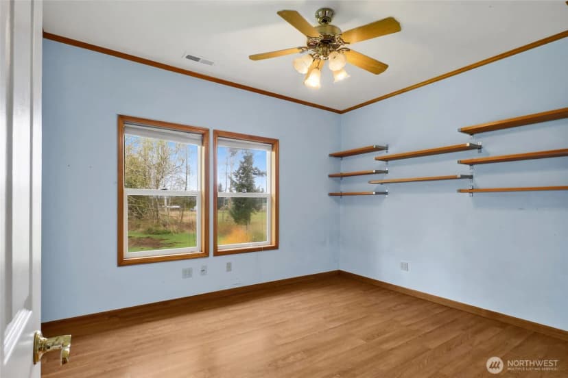 Property photo for 220 Russet Avenue, Lynden photo 26