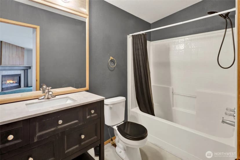 Property photo for 220 Russet Avenue, Lynden photo 33