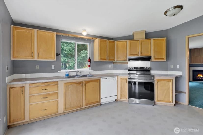 Property photo for 220 Russet Avenue, Lynden photo 30
