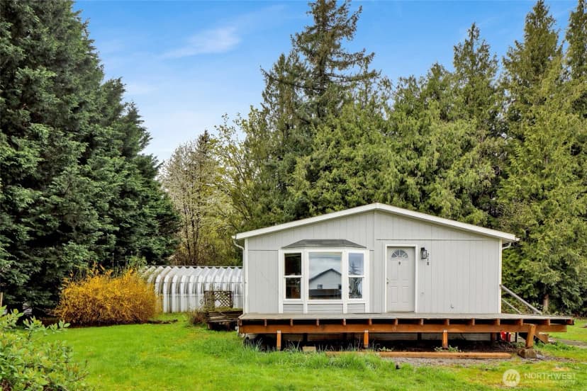 Property photo for 220 Russet Avenue, Lynden photo 29