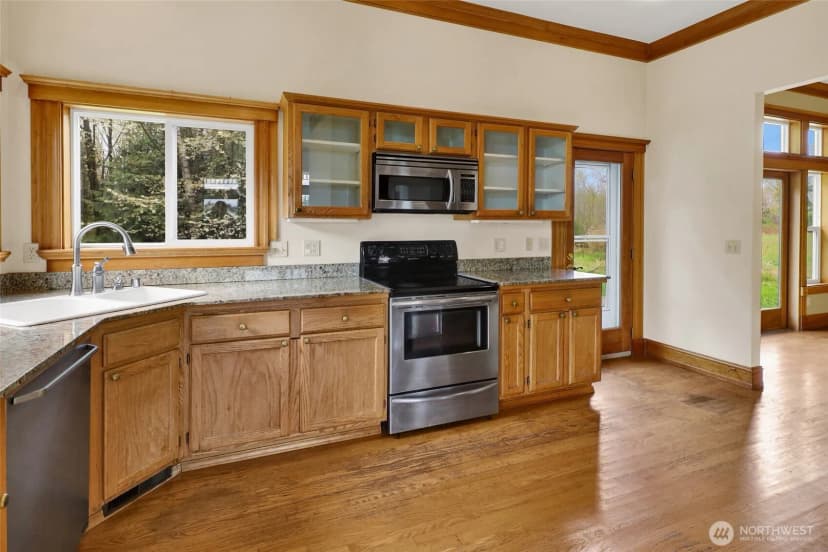 Property photo for 220 Russet Avenue, Lynden photo 13