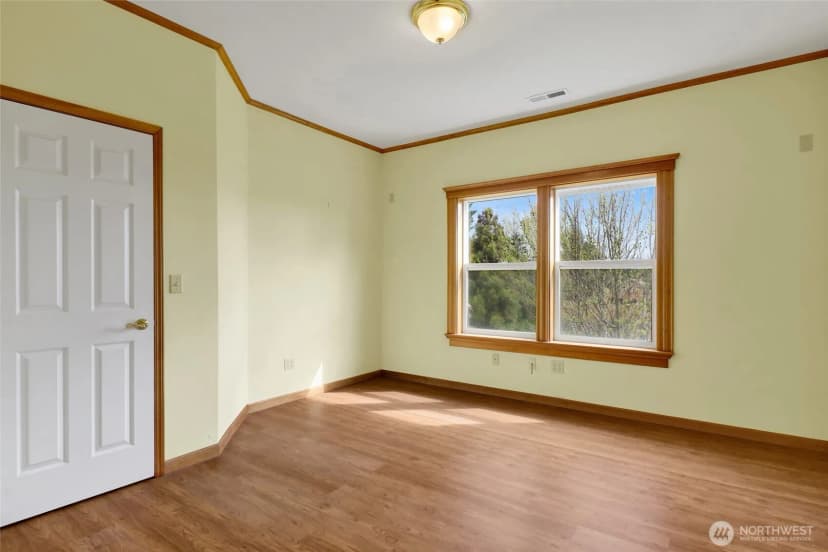 Property photo for 220 Russet Avenue, Lynden photo 25