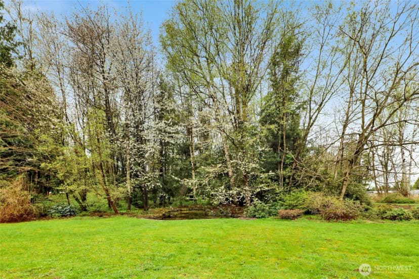 Property photo for 220 Russet Avenue, Lynden photo 38