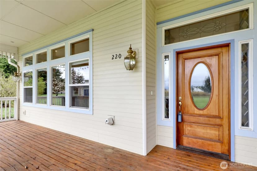 Property photo for 220 Russet Avenue, Lynden photo 6