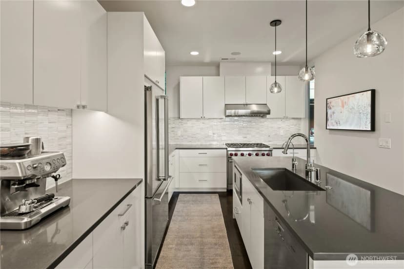 Property photo for 2832 Fairview Avenue E, Seattle photo 11