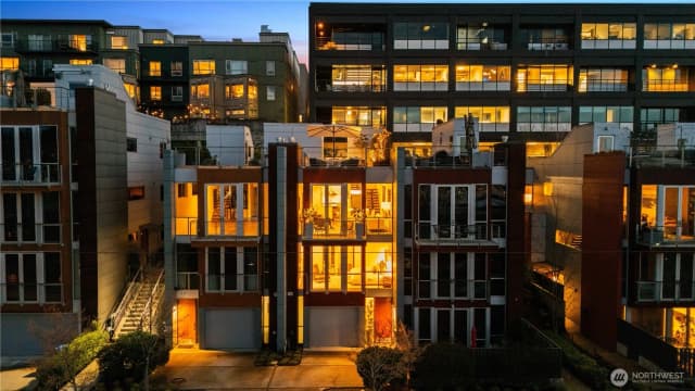 Property photo for 2832 Fairview Avenue E, Seattle photo 3