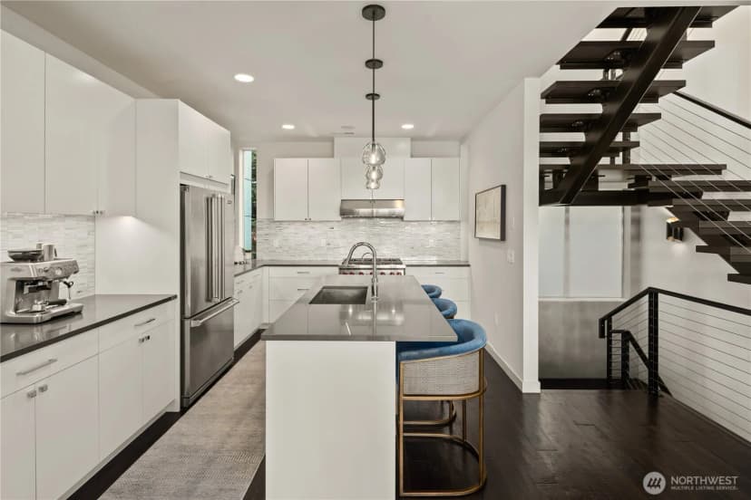 Property photo for 2832 Fairview Avenue E, Seattle photo 10