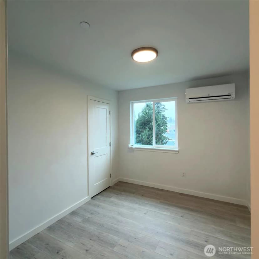Property photo for 648 Sw 139th Street, Burien photo 14