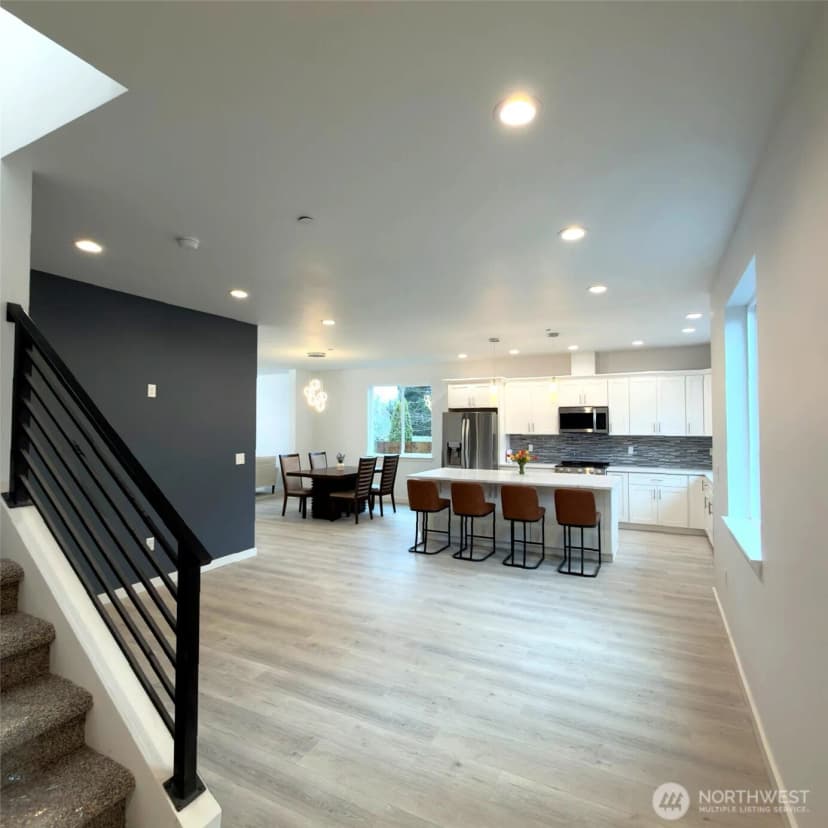 Property photo for 648 Sw 139th Street, Burien photo 9