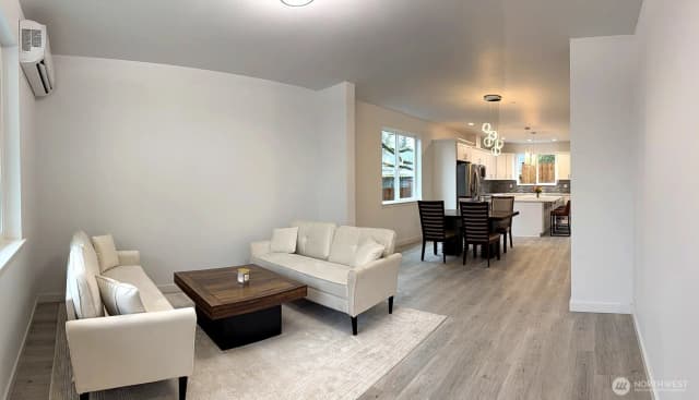 Property photo for 648 Sw 139th Street, Burien photo 3