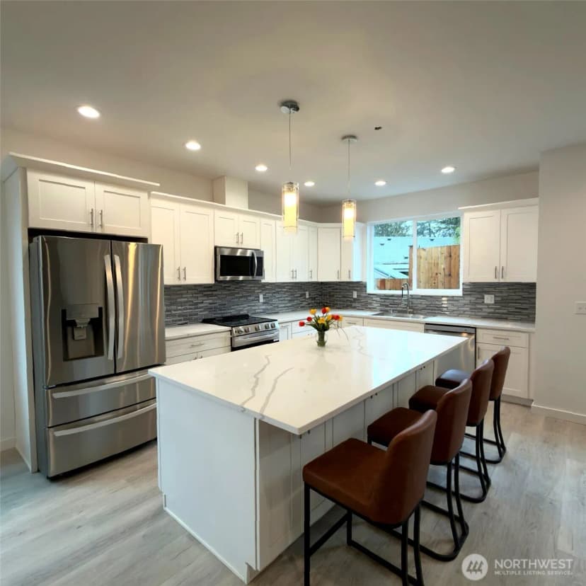 Property photo for 648 Sw 139th Street, Burien photo 6