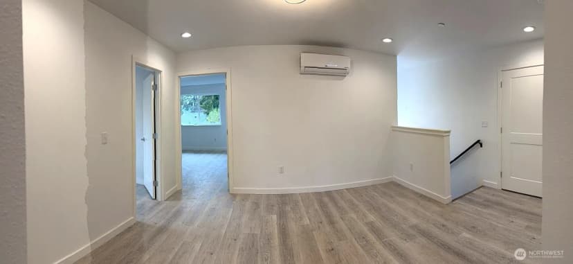 Property photo for 648 Sw 139th Street, Burien photo 11
